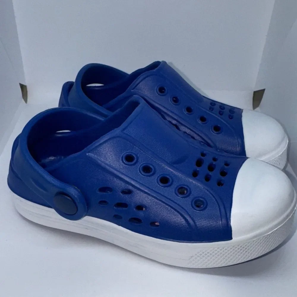 🔥Tommy Bahama Kids Blue cross Shoes Sz 9 New